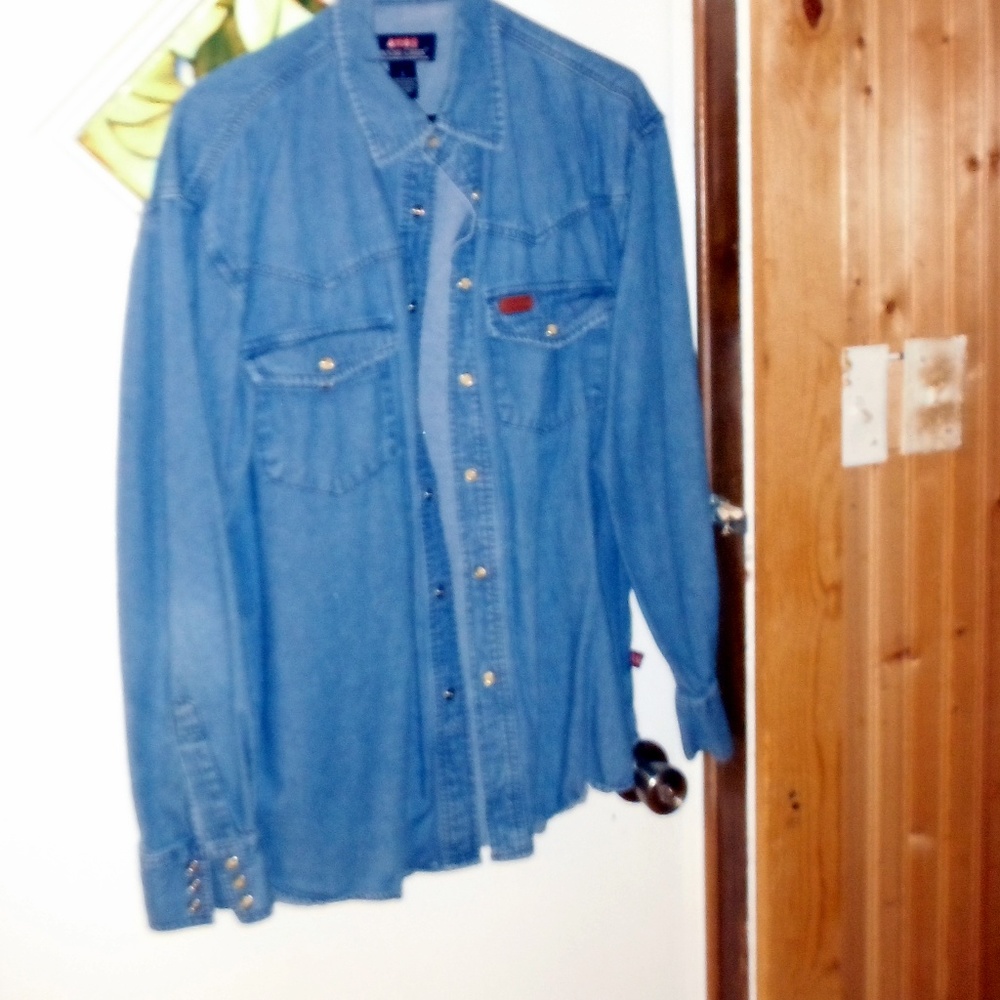 Moose Creek large long sleeve denim shirt